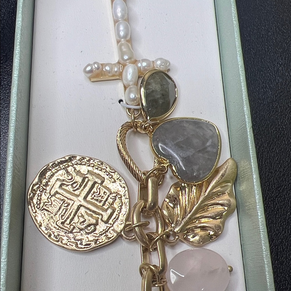 Atterri | Freshwater Pearl Semi Precious Stone Faith Prayer🙏🏽Inspired Bag Charm - Picture 8 of 9